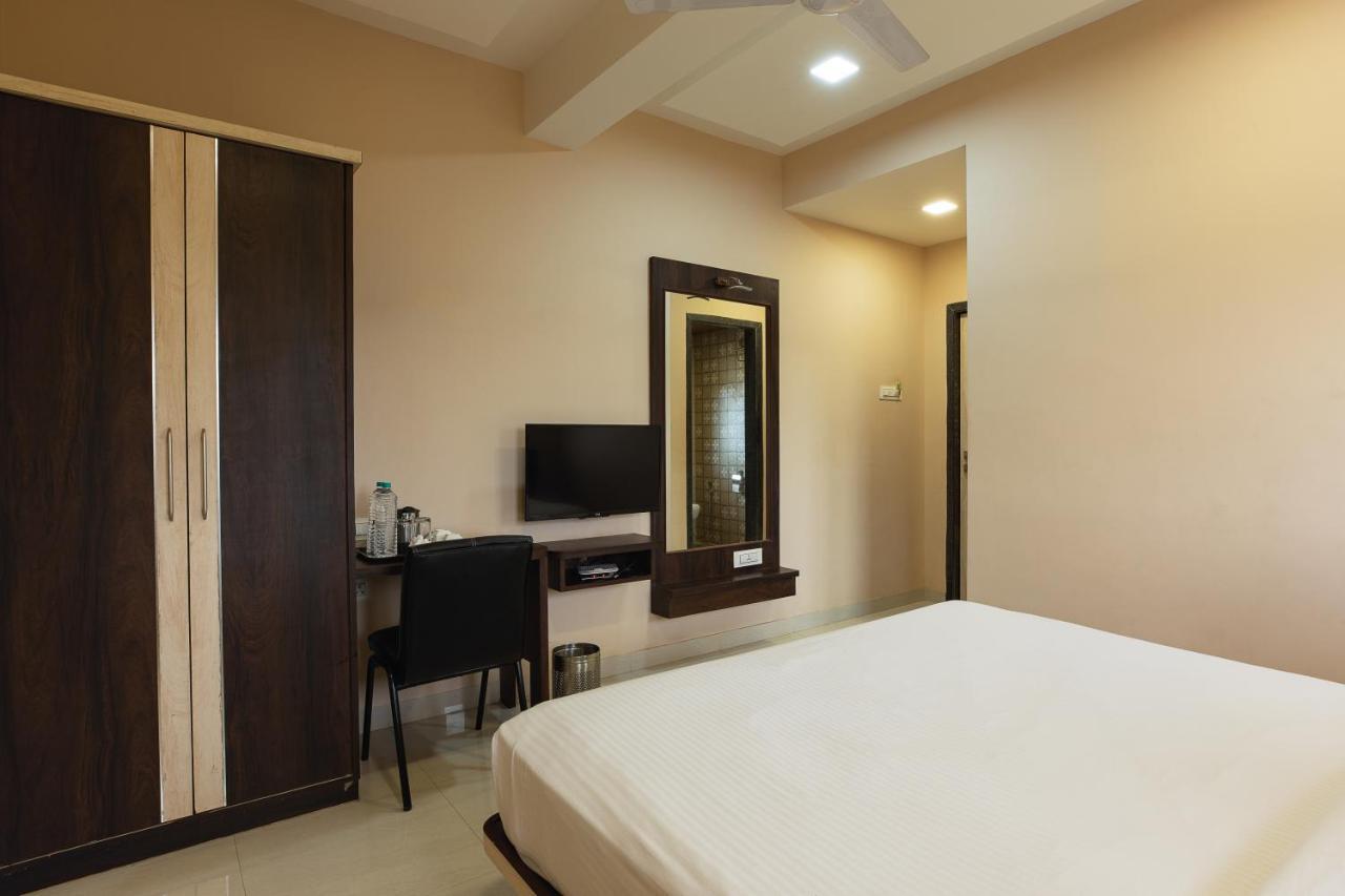 City Palace Resort Lonavala Extérieur photo
