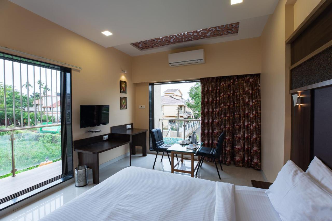 City Palace Resort Lonavala Extérieur photo